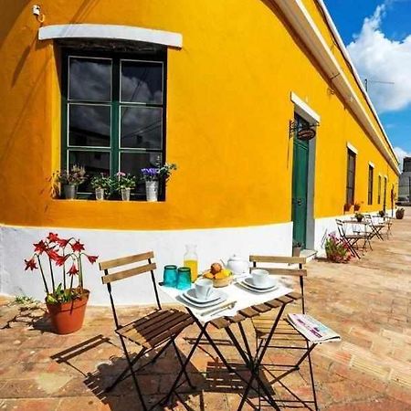 Casa Amarela Alojamento Local Мертола Екстер'єр фото
