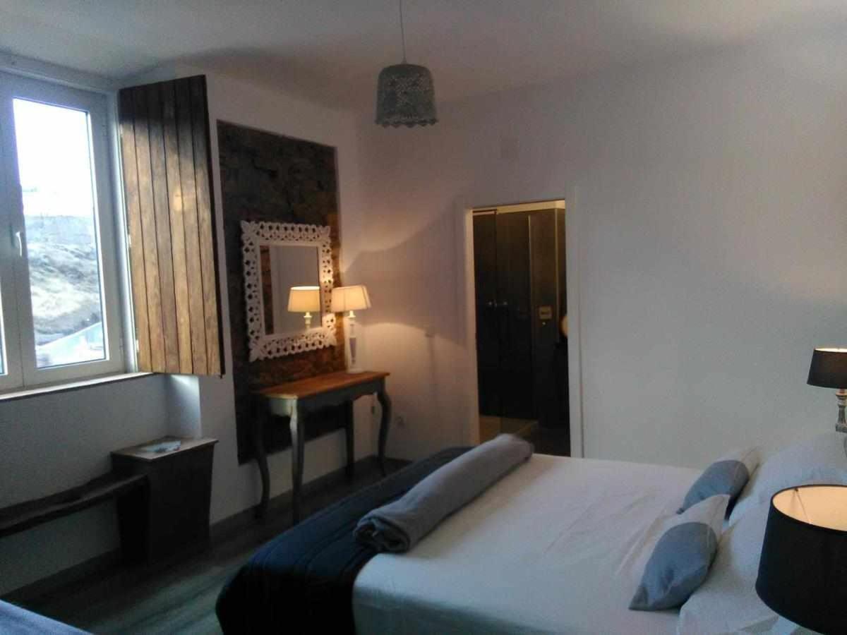 Casa Amarela Alojamento Local Мертола Екстер'єр фото